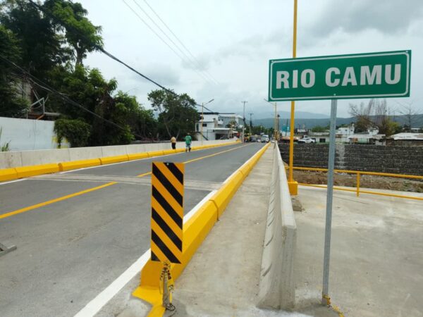 Puente sobre el río Camú. Obras Públicas