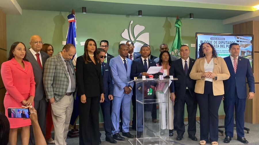 Diputados de la Fuerza del Pueblo