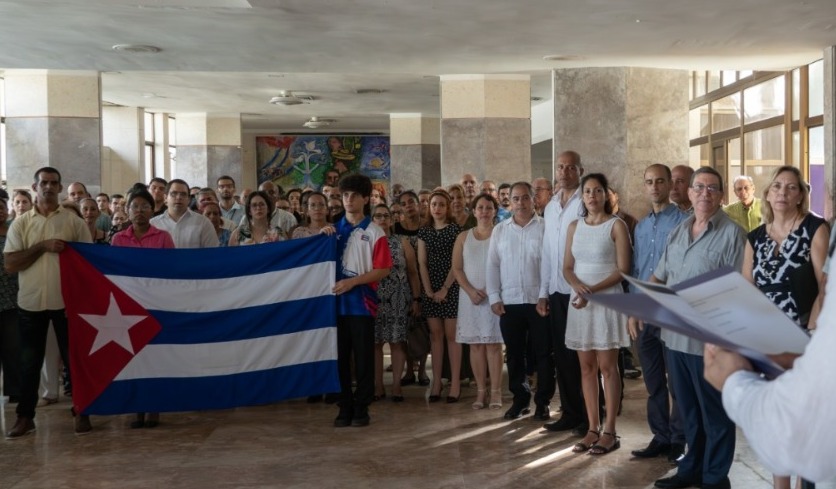 Cancillería cubana recibe a diplomáticos expulsados de República Dominicana