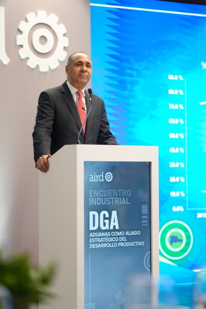 Nelson Arroyo destaca país cuenta con infraestructura aduanera competitiva