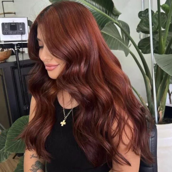 Colores de cabello que marcan tendencia esta temporada: tonos naturales, cálidos y sofisticados