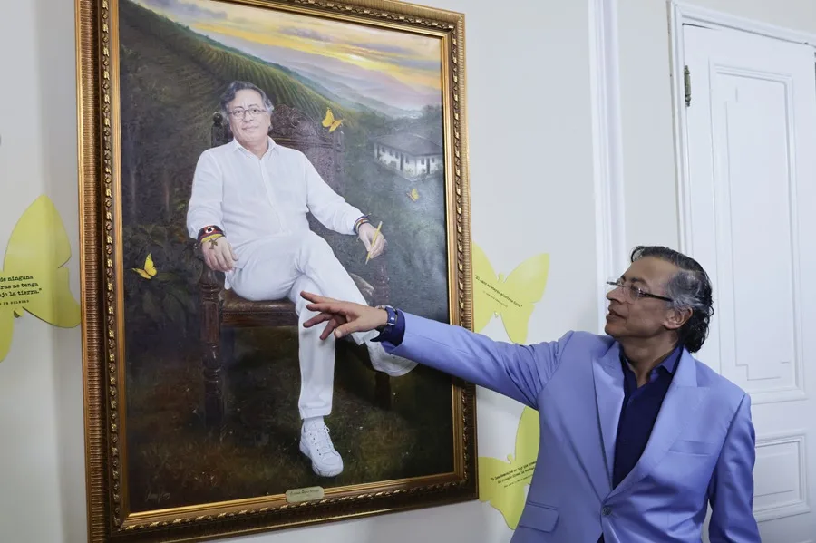 Gustavo Petro dice que su sucesor fue elegido con un sistema que no garantizó la seguridad de votos