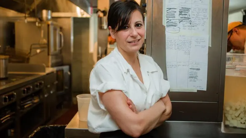 Por qué algunos restaurantes de EE.UU. están prohibiendo las propinas
