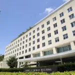 Estados Unidos planea retirar miles de visas de trabajo o negocios a solicitantes de asilo