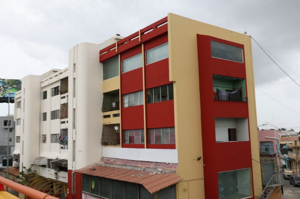 Color y renovación: los antiguos edificios de Balaguer que vuelven a cambiar el paisaje de la 27 de Febrero y París