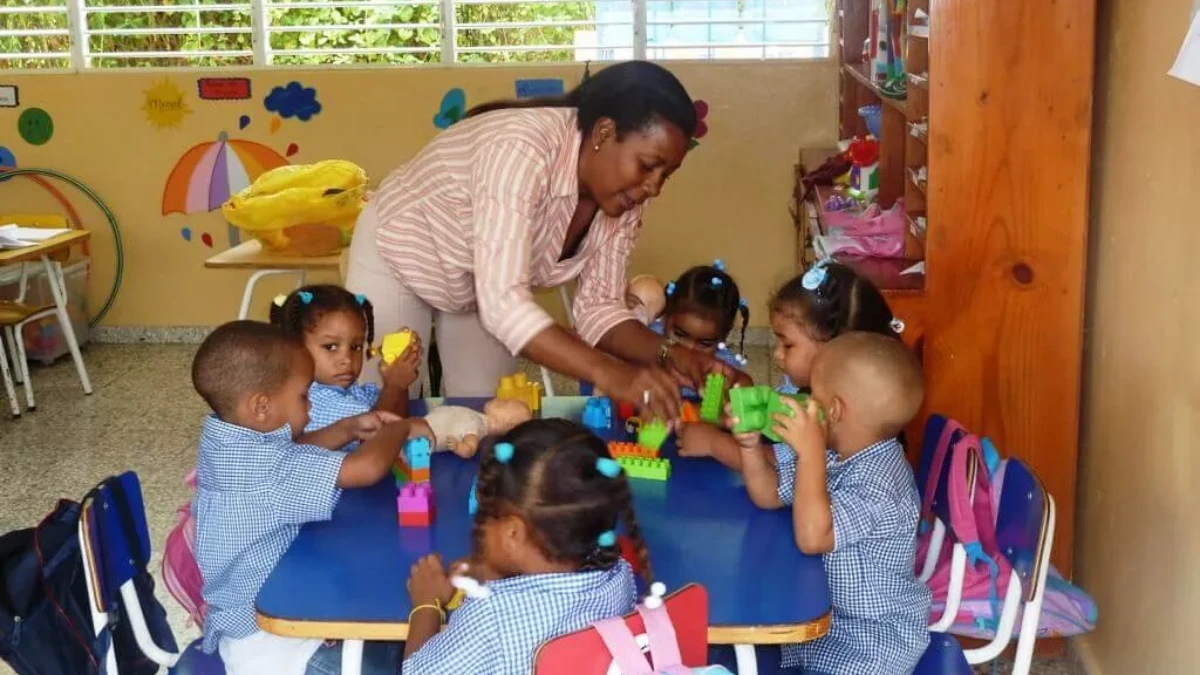 Del hogar al aula: claves para acompañar a los niños en su adaptación al nuevo año escolar