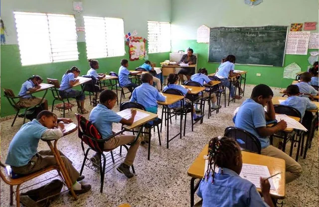 en-los-últimos-cinco-años-las-escuelas-públicas-dominicanas-v0-56in9rq0giad1