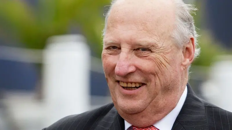 Muere a los 89 años Harald de Noruega, el rey que se casó con una plebeya y reformó la monarquía de su país