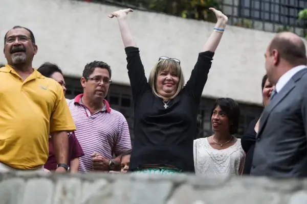 machado-celebra-libertad-jueza-venezuela (1)