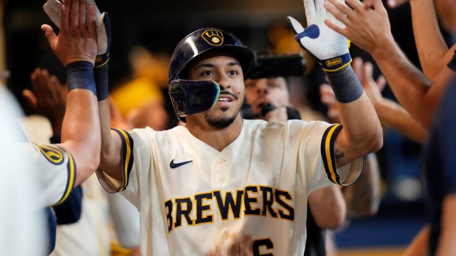 milwaukeess mlb