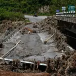 Riada en Nepal: se superan los 800 muertos a ambos lados de la frontera tras la riada