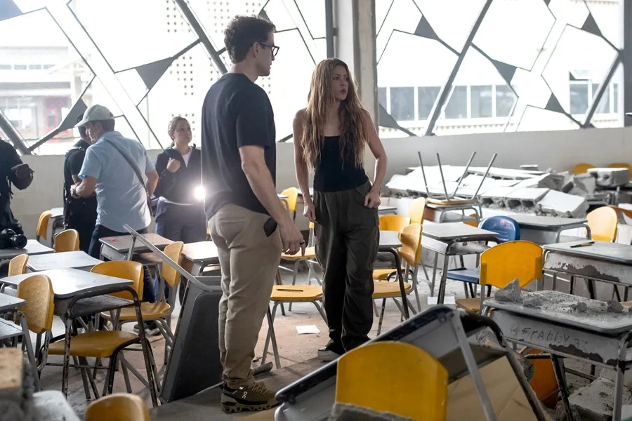 Shakira reconstruirá la universidad y diez colegios afectados en Chocó por el terremoto en Colombia