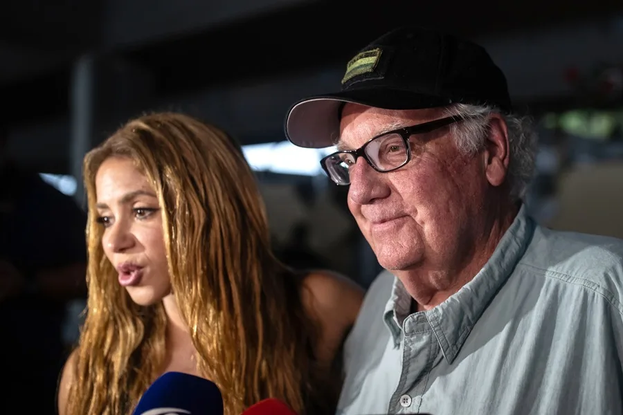 Shakira reconstruirá la universidad y diez colegios afectados en Chocó por el terremoto en Colombia