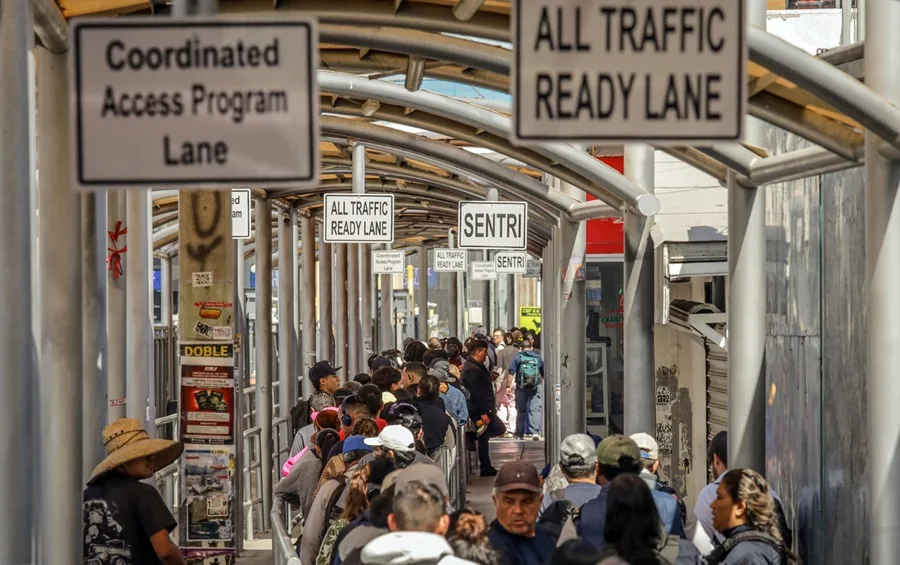 La ofensiva de Trump contra el "turismo de parto" pone bajo lupa a embarazadas en la frontera