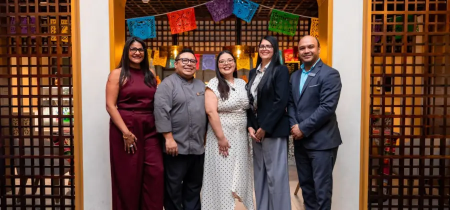 Luz Michel, directora de Ventas y Mercadeo; Guillermo Parra, chef; Edith Rodríguez, directora de RR. HH.; Michelle Alonzo, gerente general, y Wagner Lantigua, gerente de A&B.