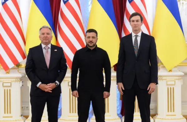 Zelenski expresa a emisarios de Trump su disposición de un acuerdo de paz.