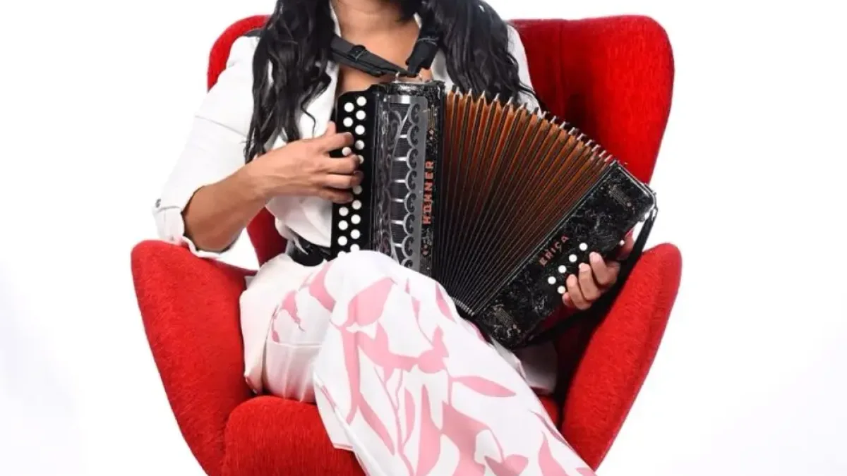 Acordeonista busca se incluya enseñanza del acordeón en escuelas
