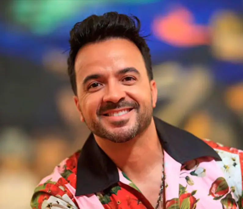 Luis Fonsi  regresa a los escenarios con este tour mundial.