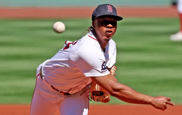 Brayan Bello ponchó en cinco inning para los Medias Rojas. ap
