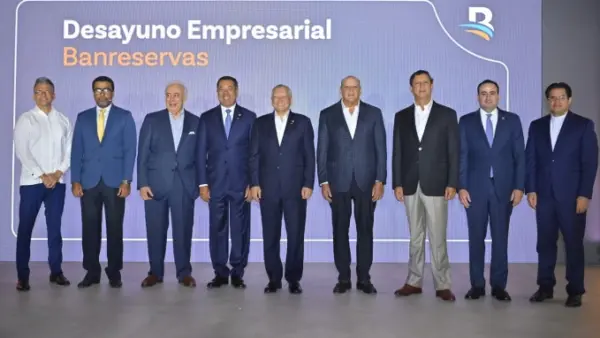 Hochi Veras, Raúl Hernández, Félix  García, Ysidro García, Leonardo Aguilera, Augusto Reyes, Manuel Estrella, Miguel Ramos y Secilio Espinal.