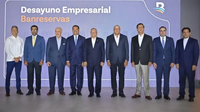 Hochi Veras, Raúl Hernández, Félix  García, Ysidro García, Leonardo Aguilera, Augusto Reyes, Manuel Estrella, Miguel Ramos y Secilio Espinal.