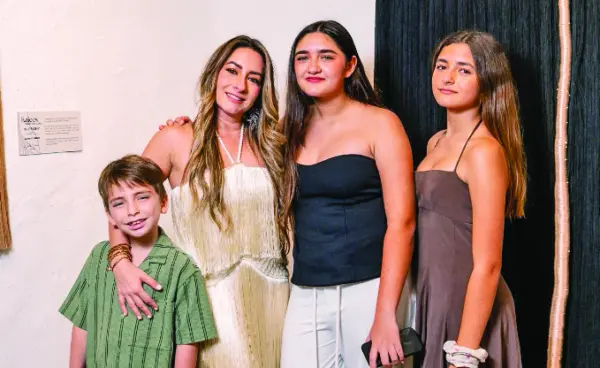 Giuliano Strano, Gilda Strano, Emilia Ochoa y Alejandra Ochoa.