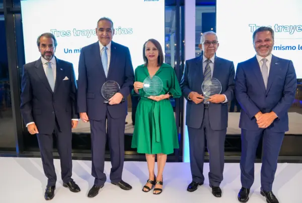 Jaime Caycedo, Julio Amado Castaños Guzmán, Altagracia Ortiz Gómez, Arismendi Díaz Santana y  Eduardo Cruz.