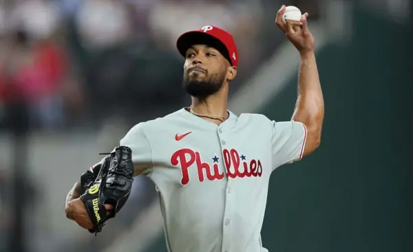 Cristopher Sánchez lidera la Liga nacional con 16 victoria esta temporada.   ( A)