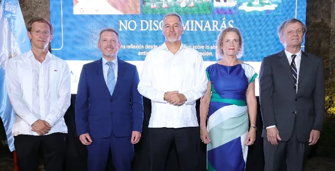 Representantes de ambas entidades.