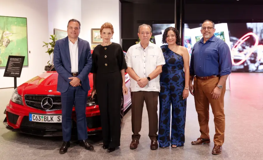 Ramón Ernesto Morales, María del Carmen Ossaye, Mario Martínez, Amanda Martínez y Omar Molina.