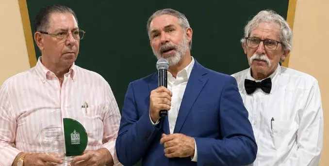 Arnuelfo Gutiérrez, Diómedes Reyes y Ariosto Díaz.