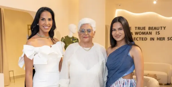 Michelle Reynoso, Beatriz González y Ana Beatriz Pérez.