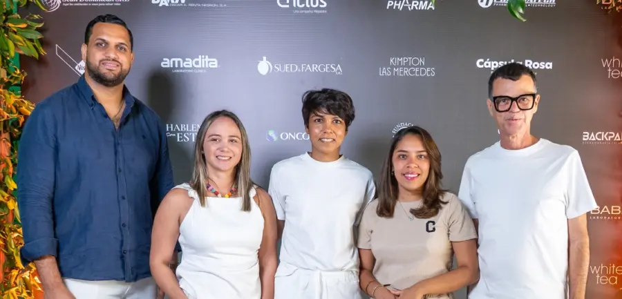 Óscar Gutiérrez, Estela, Ichanel, Daniela de la Rosa y  Sócrates Mckinney.