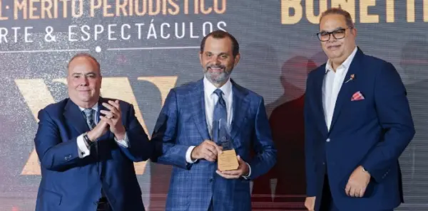 Reconocimiento de Acroarte a José Miguel Bonetti.