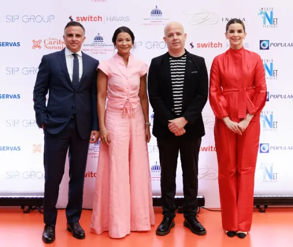 José Grateraux, Arlette Palacio, Ángel Rosario y Pamela Pitizia.