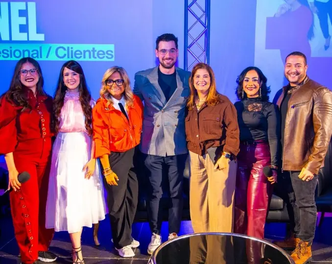 Clayra Morales, Jennifer Terrero, Massiel Almonte, Francisco Montalvo, Edith Smester, Ciara Matos y Douglas Castillo.