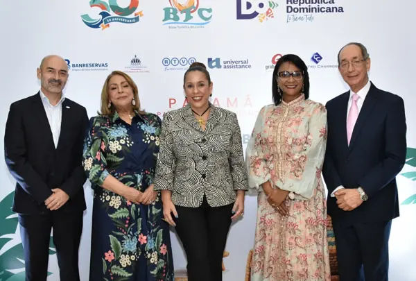 Leandro Tajes, Luisa de Aquino, Yira Ramonet, Niurka Palacios y Luis Felipe Aquino.