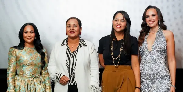 Diana Victoria Mota, Zumaya Cordero, Ana López y Mayra Delgado.