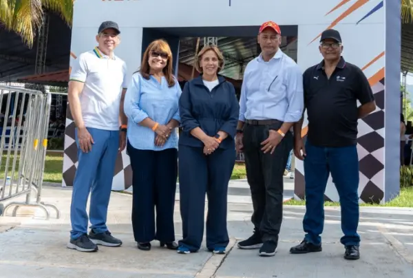 Ejecutivos del Banco Adopem.