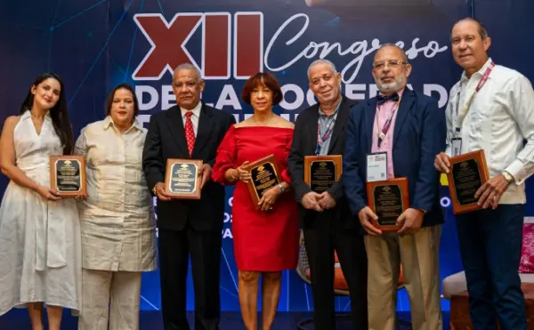 Fueron reconocidos los doctores Martín Antonio Medrano, Bolívar Dagoberto Guilamo Hirujo, Rosy Pereyra Ariza, Manuel Óscar Mora y Danilo Alberto Romano Santana.