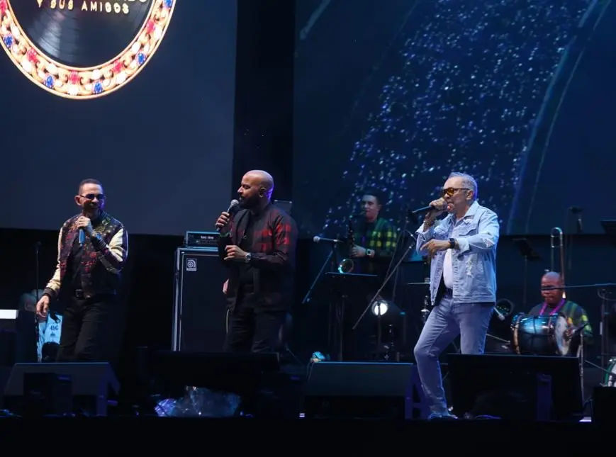 Los Hermanos Rosario se sumaron a la celebración de las cinco décadas de Ramón Orlando.