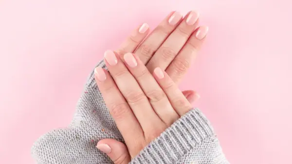 Cómo la tendencia de las uñas al natural se convirtió en un tema de clase/Fuente externa