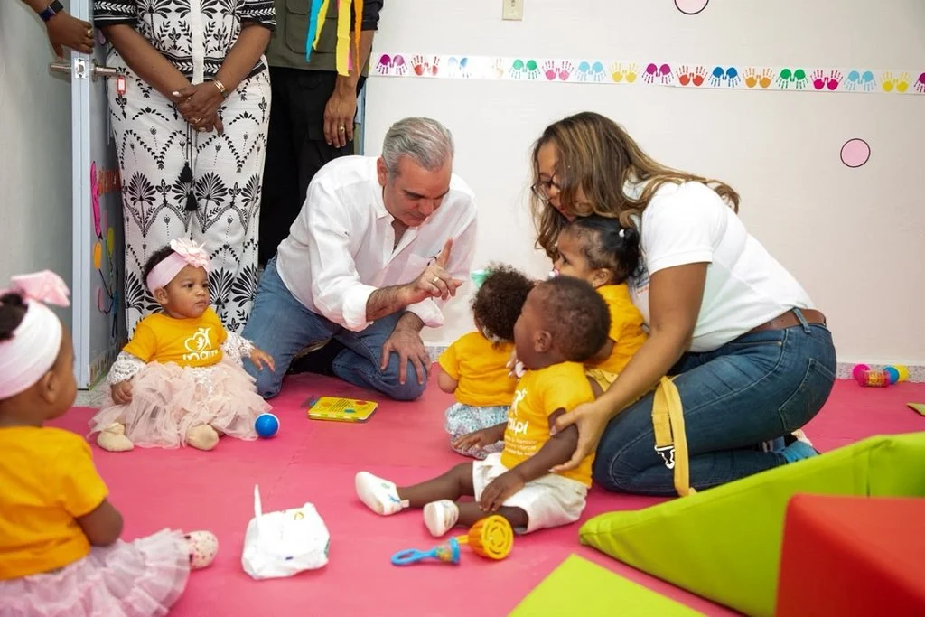 Abinader entrega nuevas infraestructuras educativas que impactan a cientos de familias en San Cristóbal