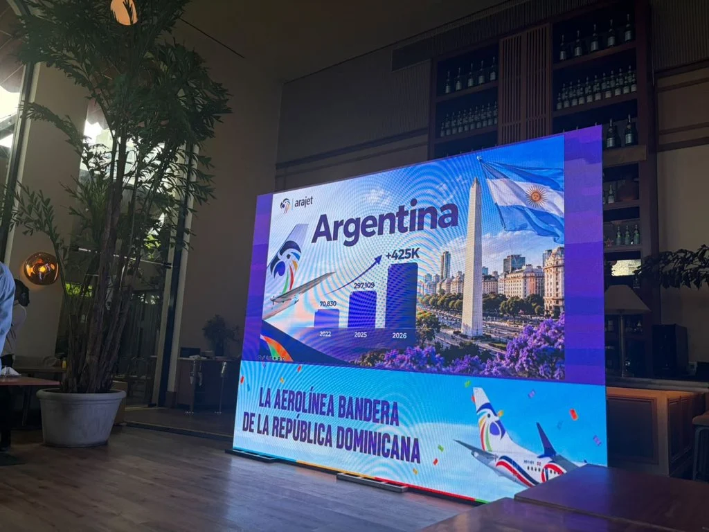 Arajet informa refuerza atención al pasajero con nuevo call center y WhatsApp