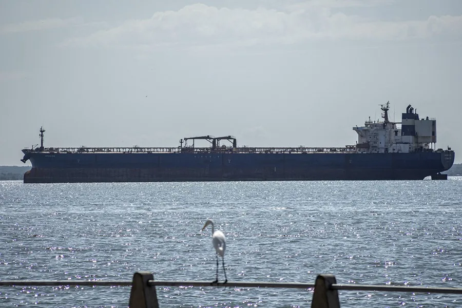 Barco_petrolero_Venezuela-1