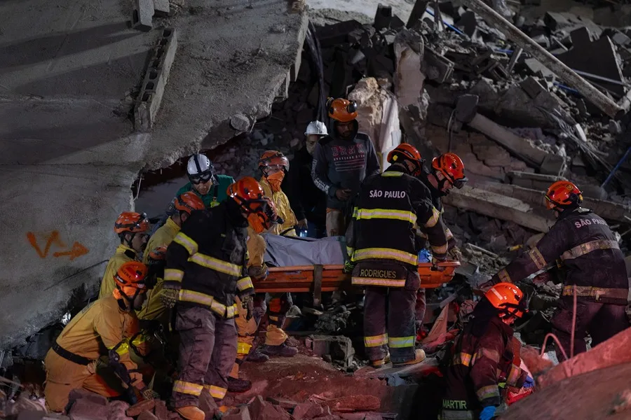 Aumentan a seis los muertos por el colapso de un edificio en construcción en Brasil