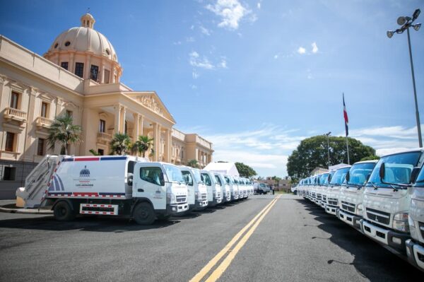 Camiones entregados por el Gobierno