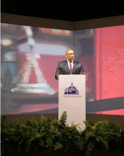 Senador Eduard Espíritusanto presenta su segundo informe de gestión legislativa