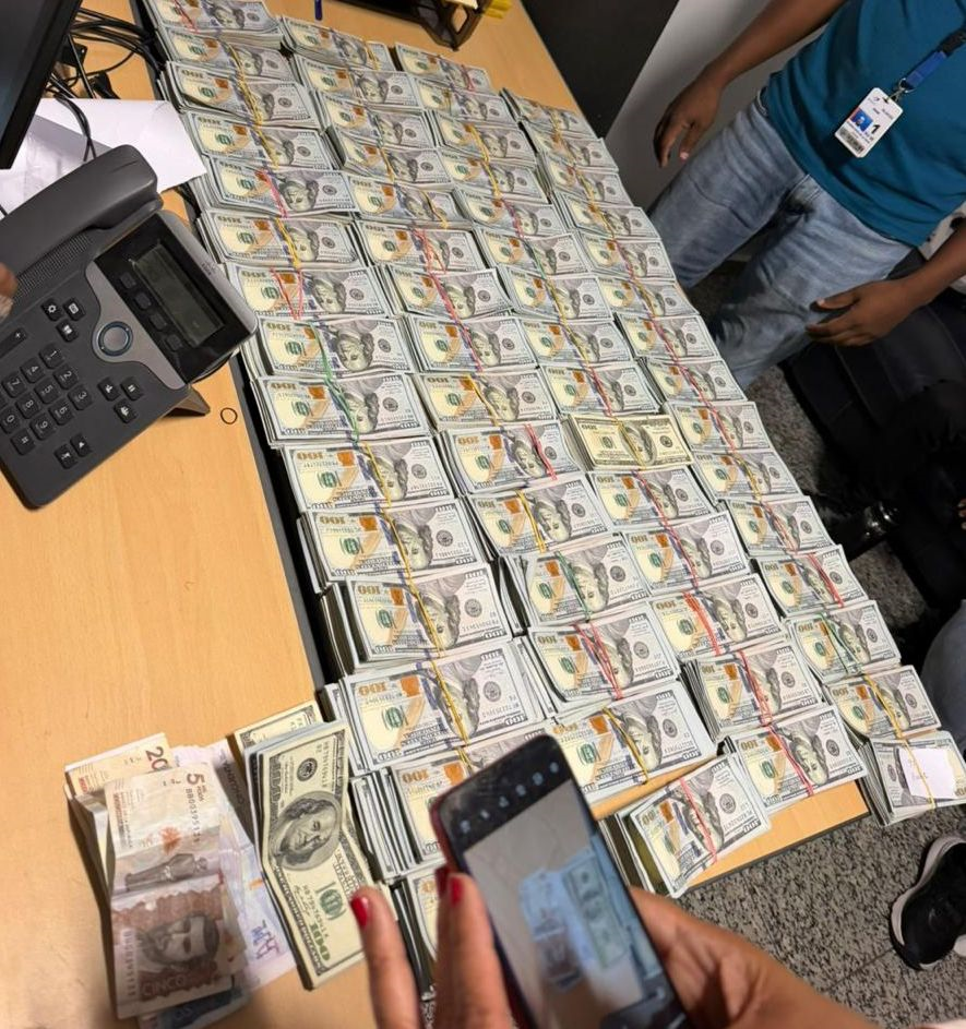 Pasajero colombiano intentó salir de RD por el AILA con casi US$601 mil sin declarar