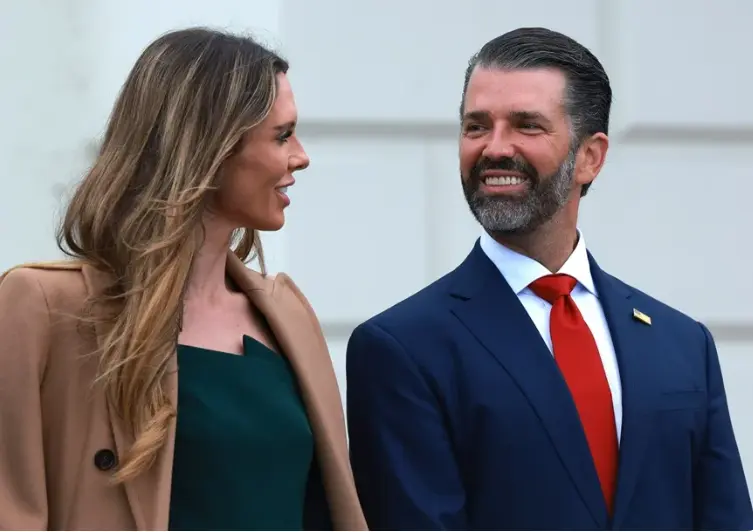 Donald Trump Jr. y Su esposa Bettina Anderson